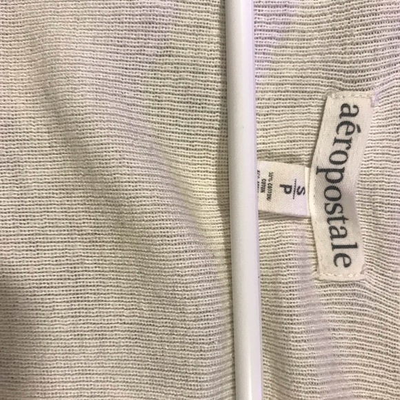 Aeropostale Sweater Size small - Picture 2 of 4